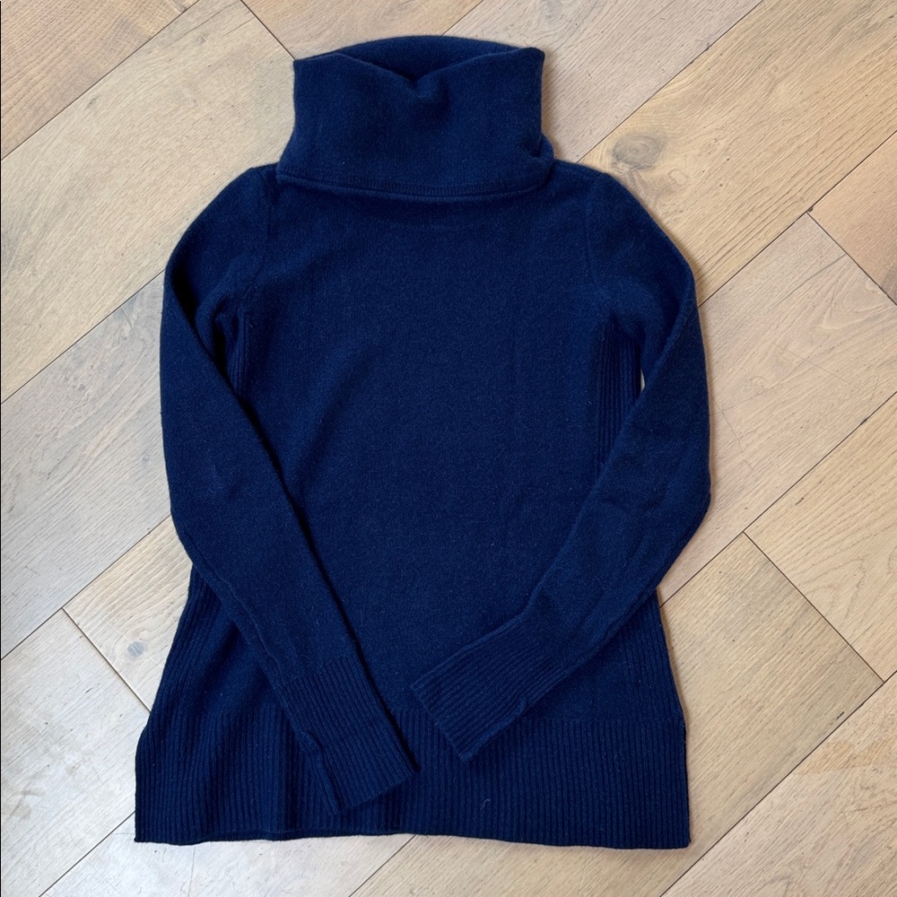 Saks Fifth Avenue Cashmere Sweater in Deep Blue